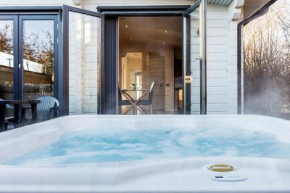 Roydon Marina - Lodge 9 - Hot Tub - Pet Friendly